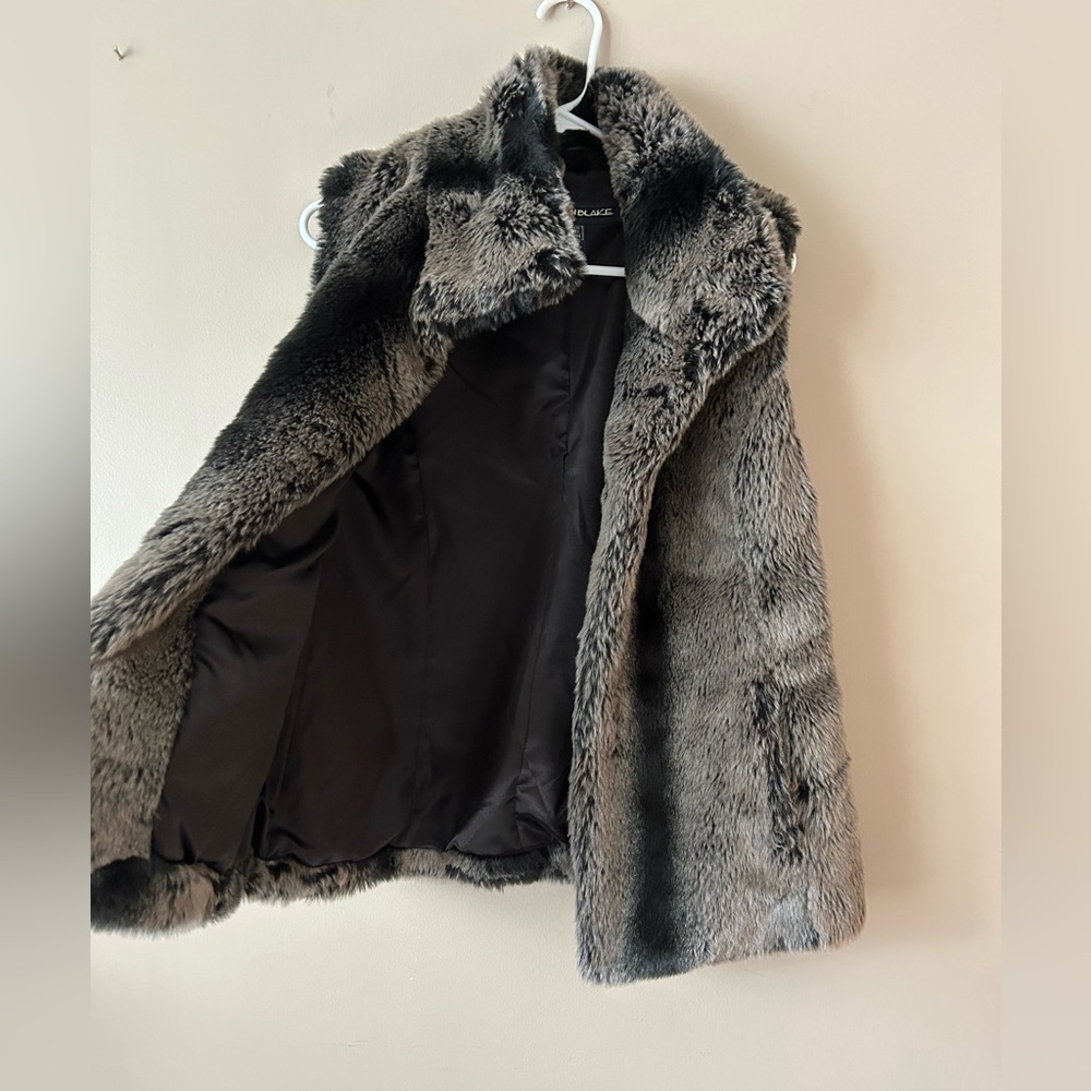 Kristen Blake Faux Fur Brown and Tan Vest Women’s size Small - Picture 5 of 11